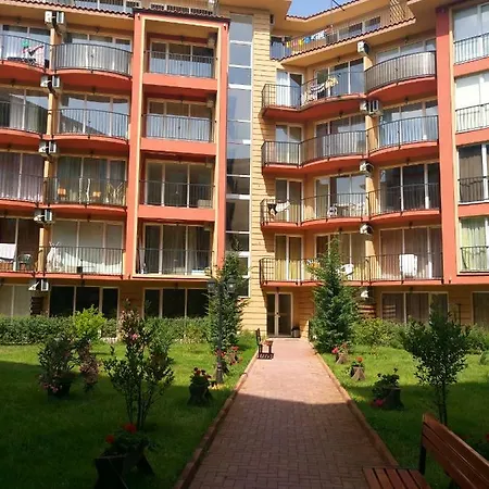 Хотел Sunny View Central