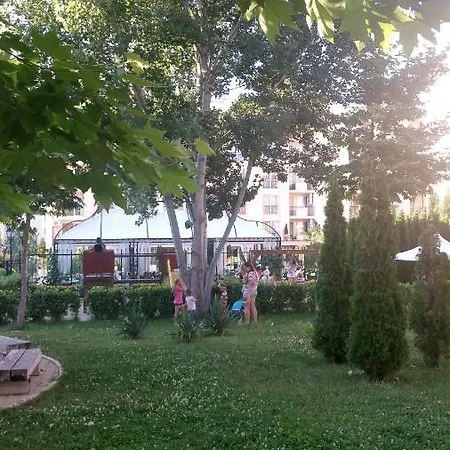 Хотел Sunny View Central