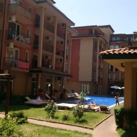 Хотел Sunny View Central